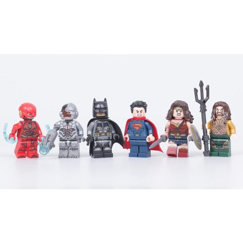 NEW LEGO BATMAN FROM SET 76087 JUSTICE LEAGUE (sh435)