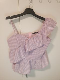 (Category: ) located in . Submitted by styleupcloset (Listing ID 1271889381, Image 1). Description: .