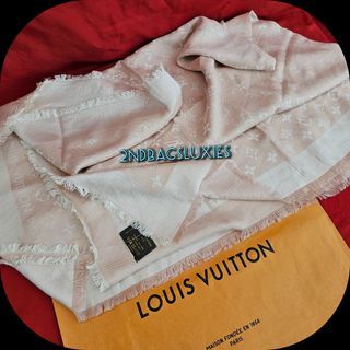 🛑Lv Louis Vuitton Monogram Peach Classic Wrap Around Blanket Scarf Shawl