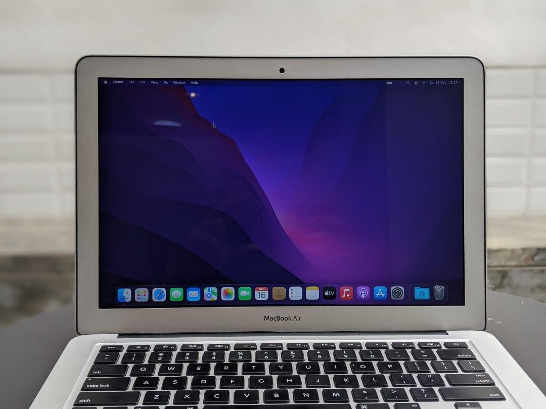 Macbook Air 2015 13 inch Core i5, Elektronik, Komputer, Laptop di 