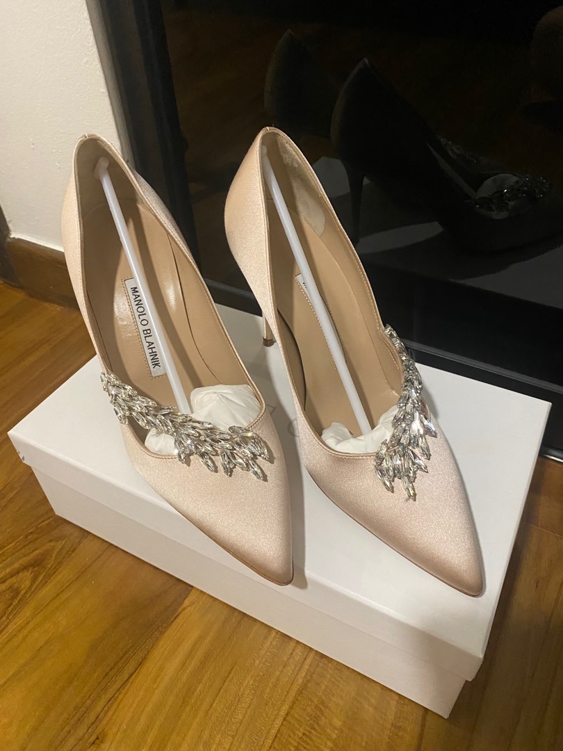 Manolo Blahnik Nadira 90 Pumps in Bellini Women s Fashion Footwear Heels on Carousell