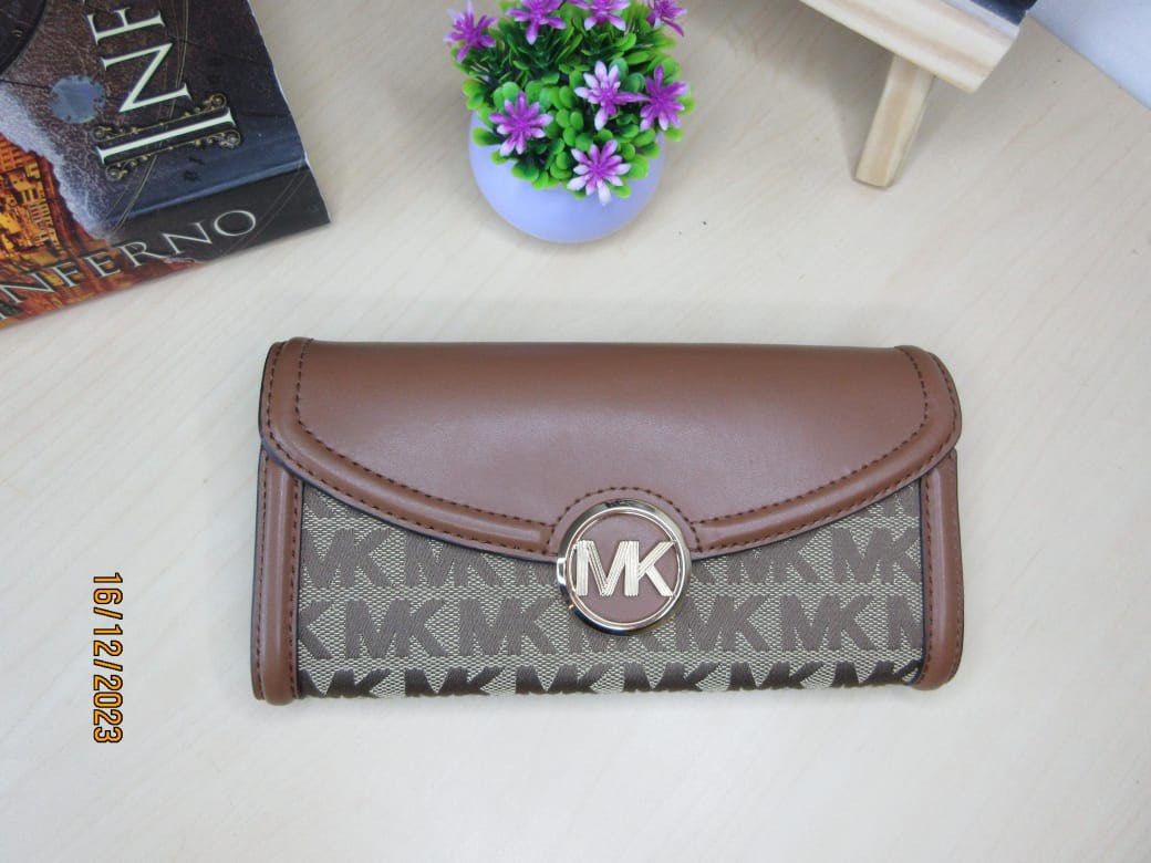 Michael kors fulton wallet olive hotsell