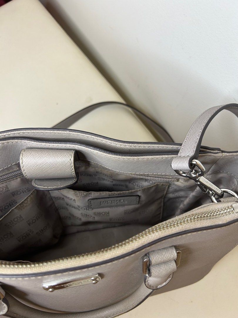 Light grey michael clearance kors purse