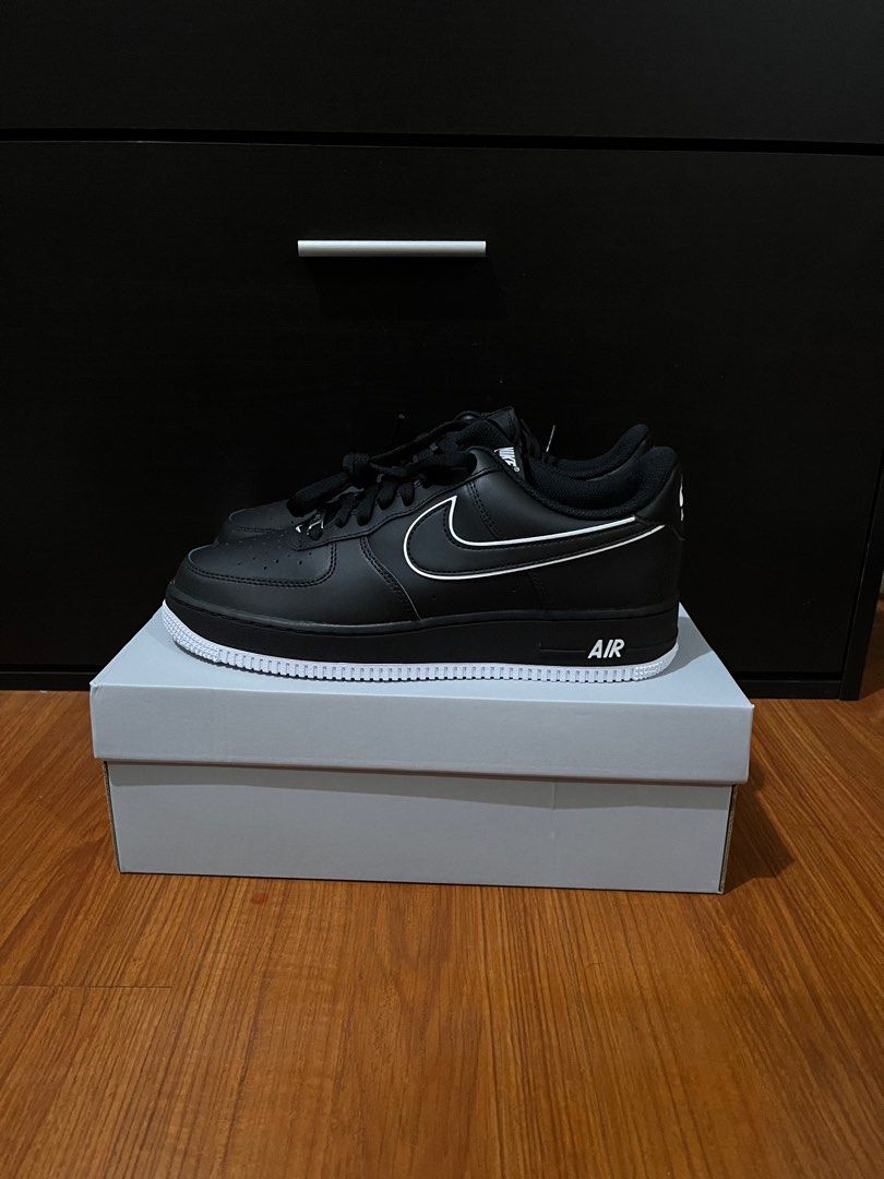 Air force 1 black white sole hotsell