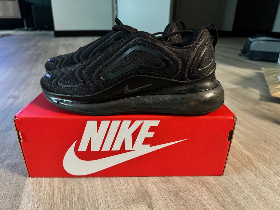 Nike air max 720 triple black