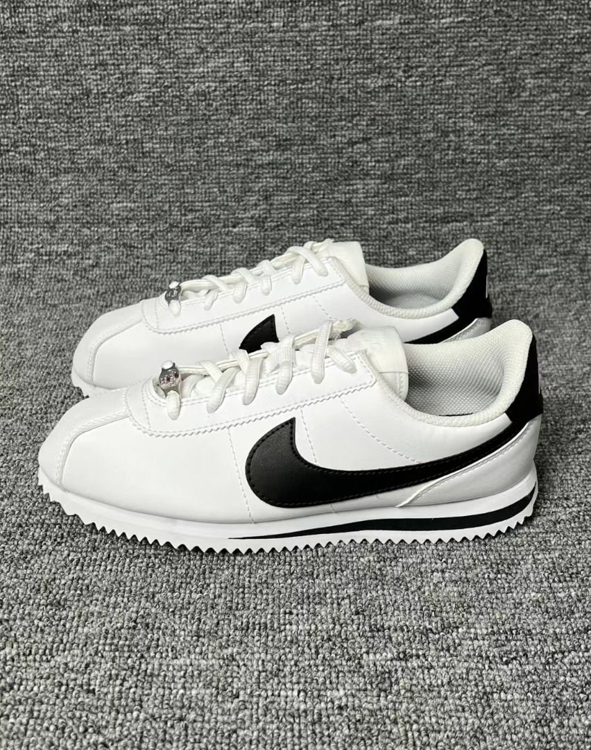 Nike Cortez White and Black Same style for men and women Complete in size