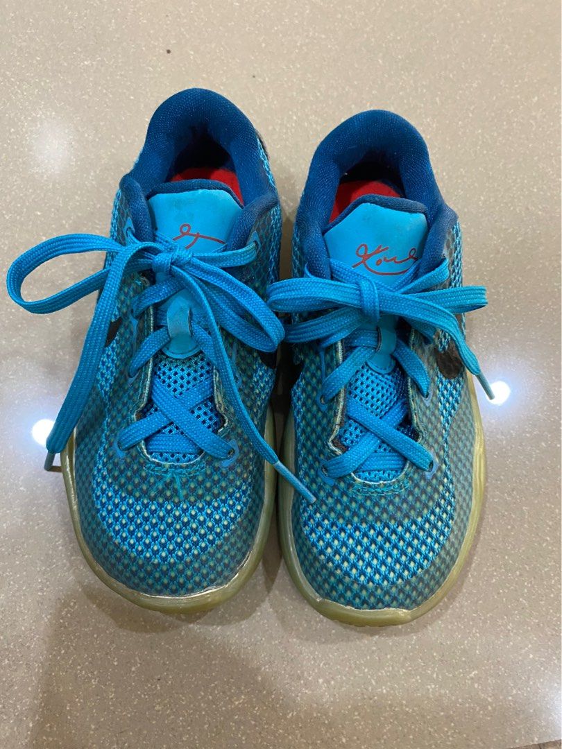 Kobe shoes hot sale kid sizes