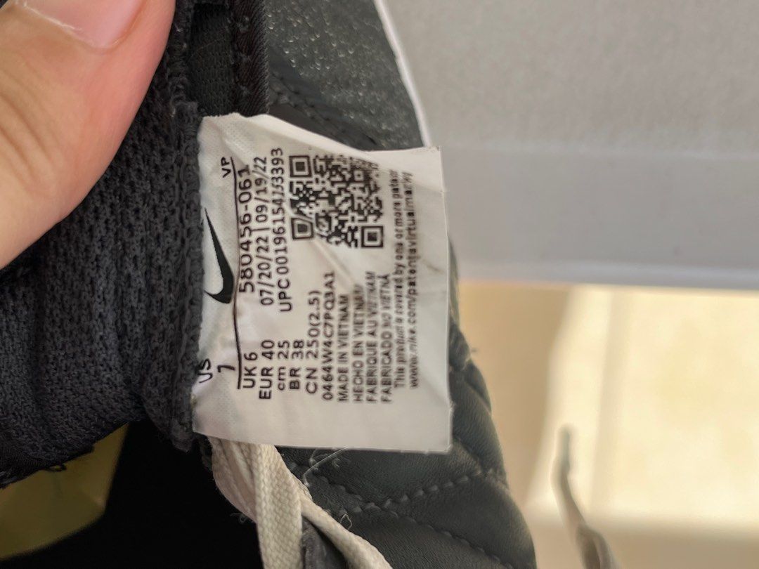 Nike Lunar Gato II (Category: Sneakers) located in Los Banos. Submitted by itsr2 (Listing ID 1271666195, Image 3). Description: Used for 3 months only (bought nung sept). Srp is 5795. Wala ng box naiwan sa US but can provide a replacement box. Rfs: slightly malaki for me.