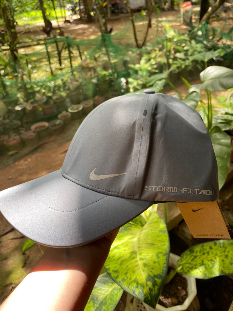 Nike Storm-FIT ADV Club Structured AeroBill Cap.