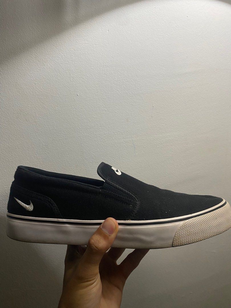 Nike toki slip on