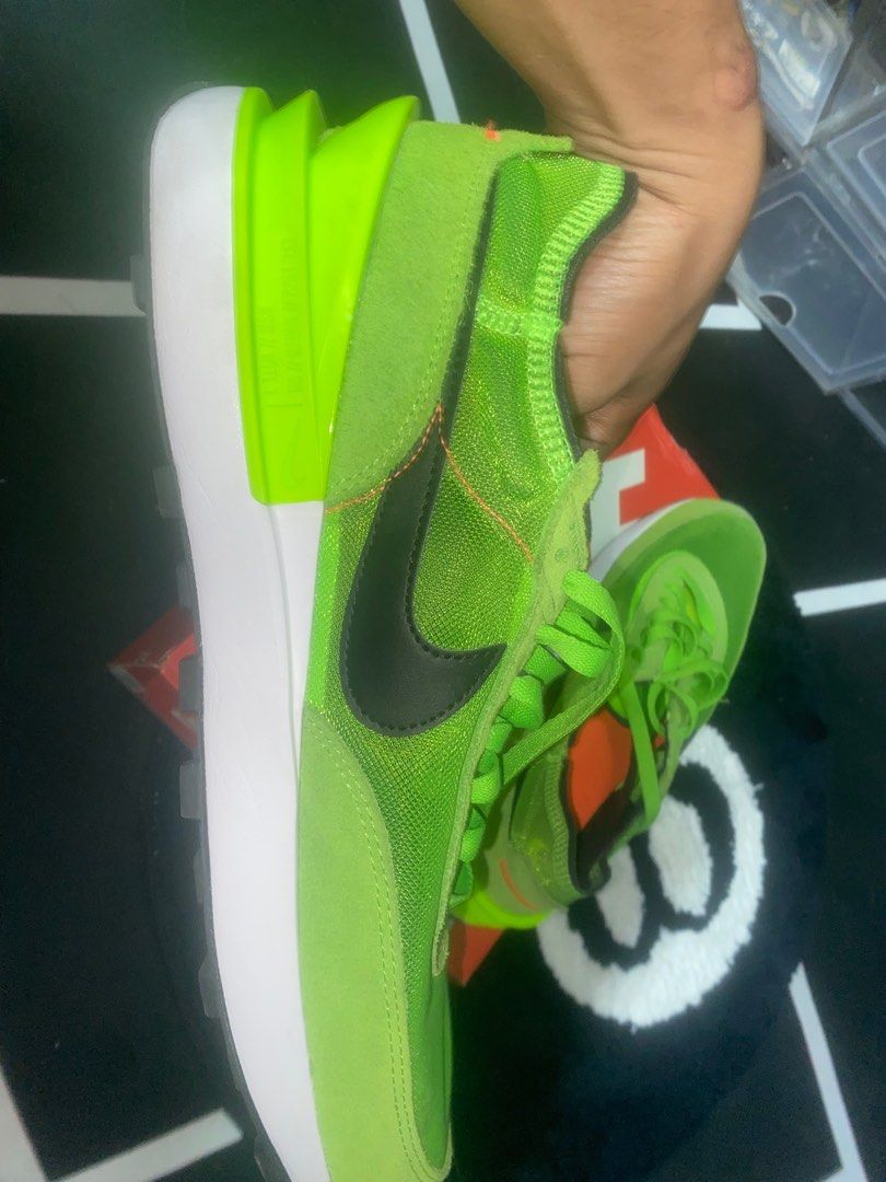 waffle one electric green on feet