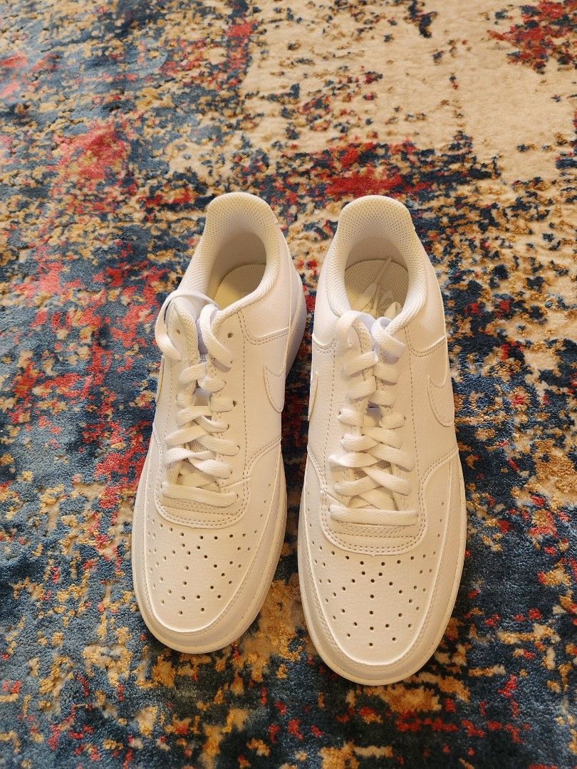 White nike clearance casual