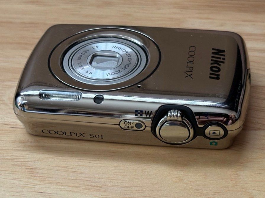 Nikon Coolpix S01 - Mirror/Chrome Finish Digital Camera Digicam