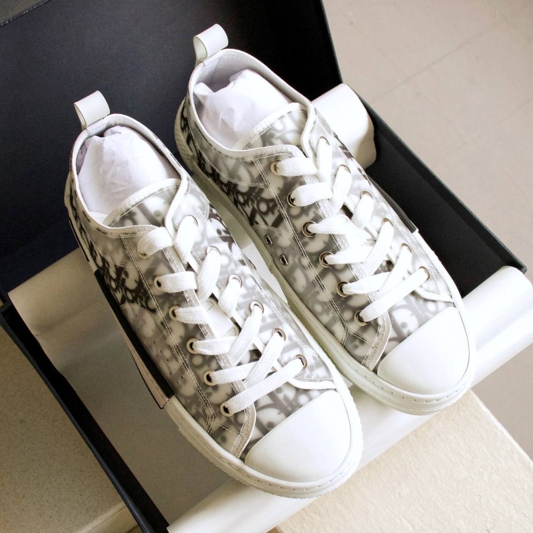 Trendiest cheap sneakers 218