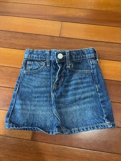 (Category: ) located in . Submitted by jolinechua95 (Listing ID 1271644697, Image 1). Description: .