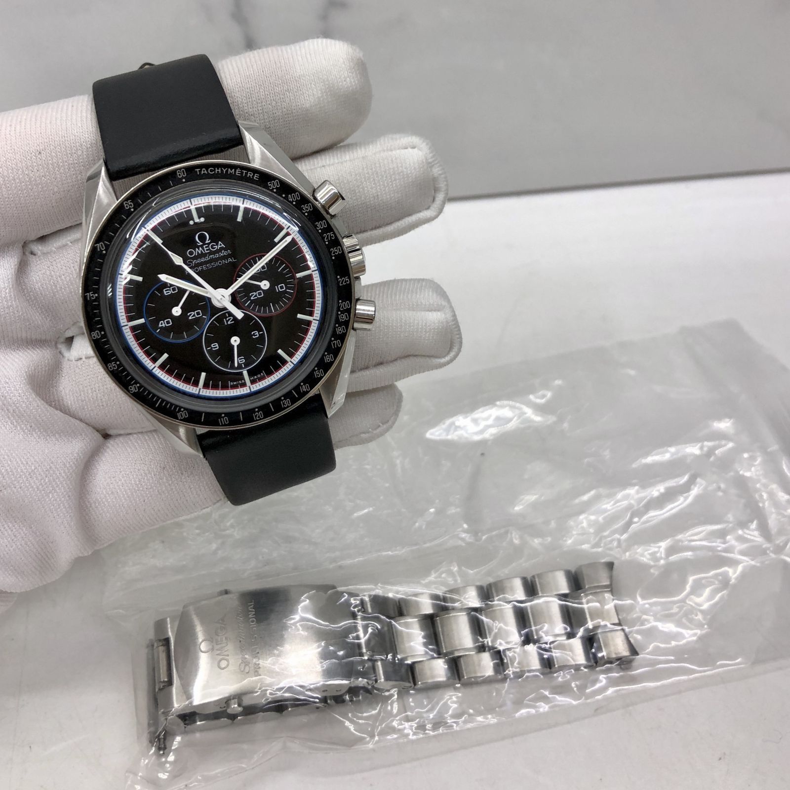 omega speedmaster moonwatch black leather strap
