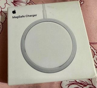 Original Apple magsafe wireless charger