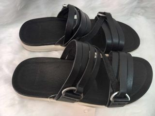 Original Merrell sandals women size US6 ONLY