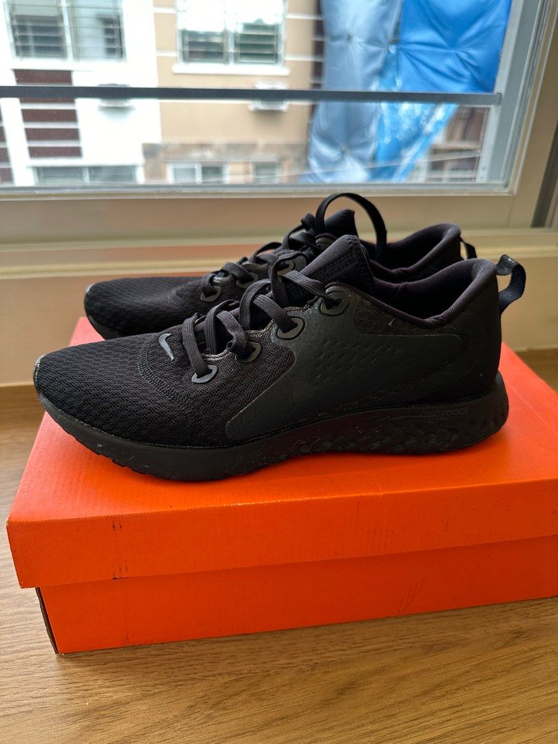 Original NIKE Legend React size: Mens 8.5 Wms 10 (Category: Sneakers) located in Caloocan City. Submitted by _preloved_bb (Listing ID 1269055829, Image 3). Description: Condition: 9.5/10 no since of scratches on the sole/heel part Bought at Japan 2021.