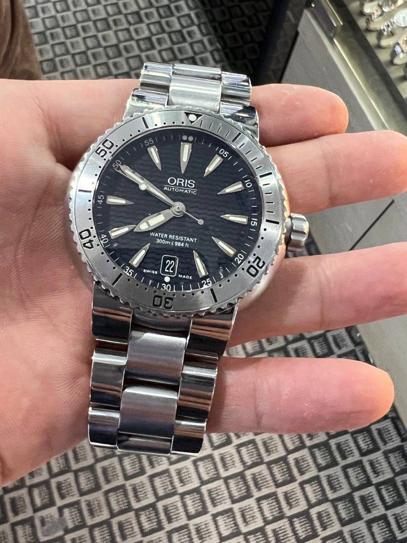 Oris divers date sales