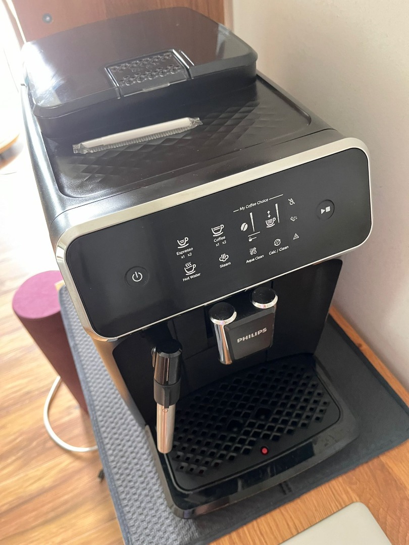 PHILIPS Series 2200 Fully Automatic Espresso Machine EP2220/10, TV