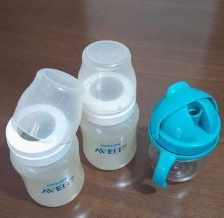 Pre loved 9oz Avent Bottles and 6oz OXO Tot straw cup