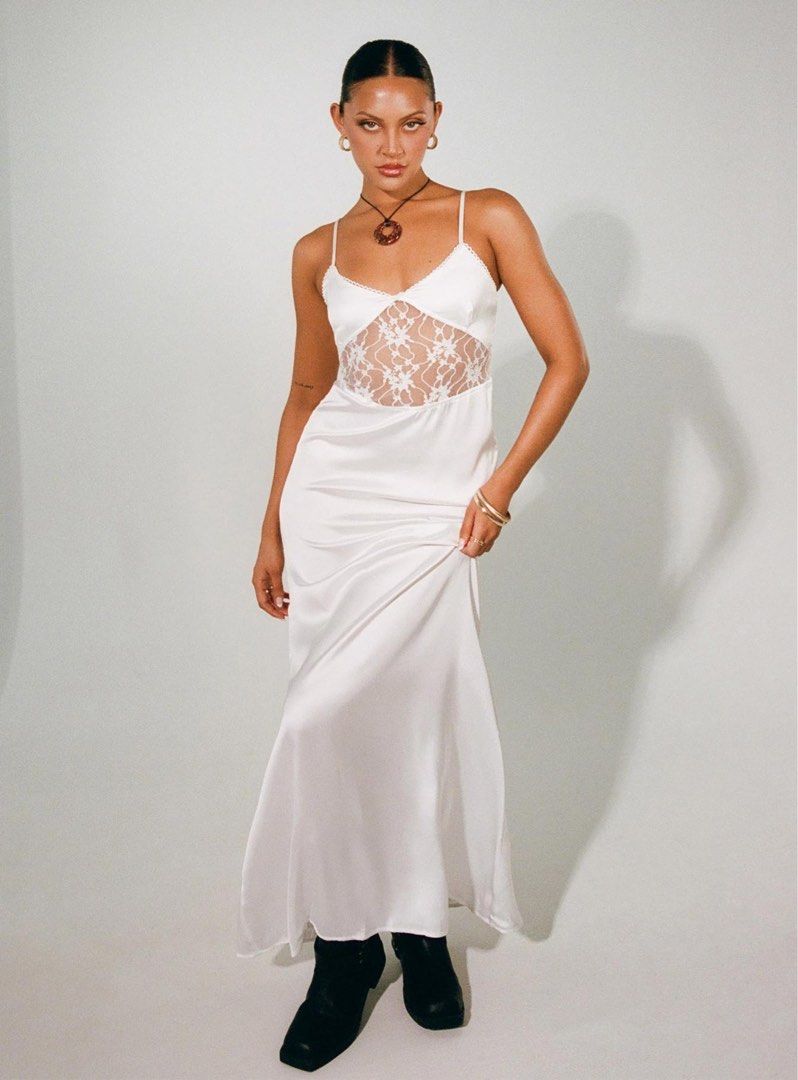 Princess Polly ROSELLE MAXI DRESS WHITE Women s Fashion Dresses Sets Dresses on Carousell