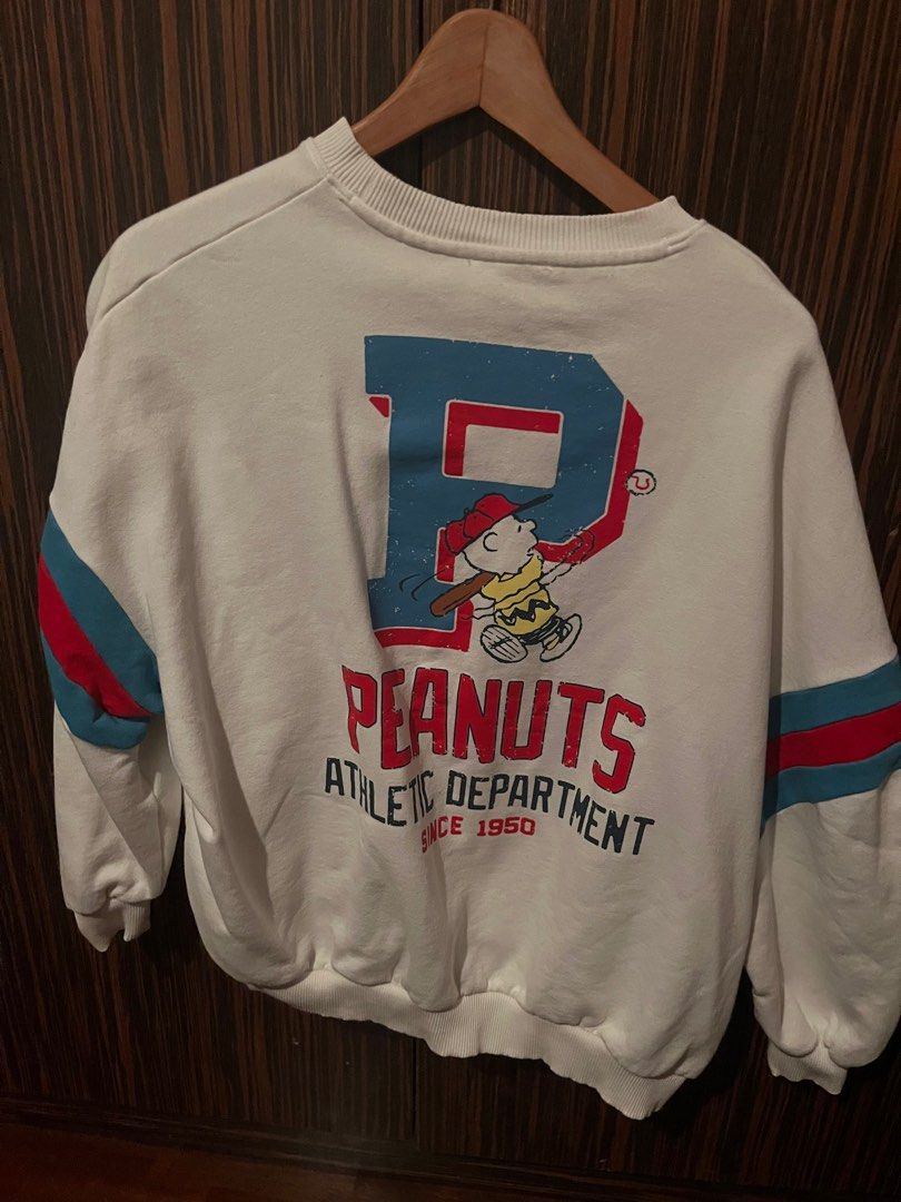 Pull and bear snoopy sweatshirt 2025