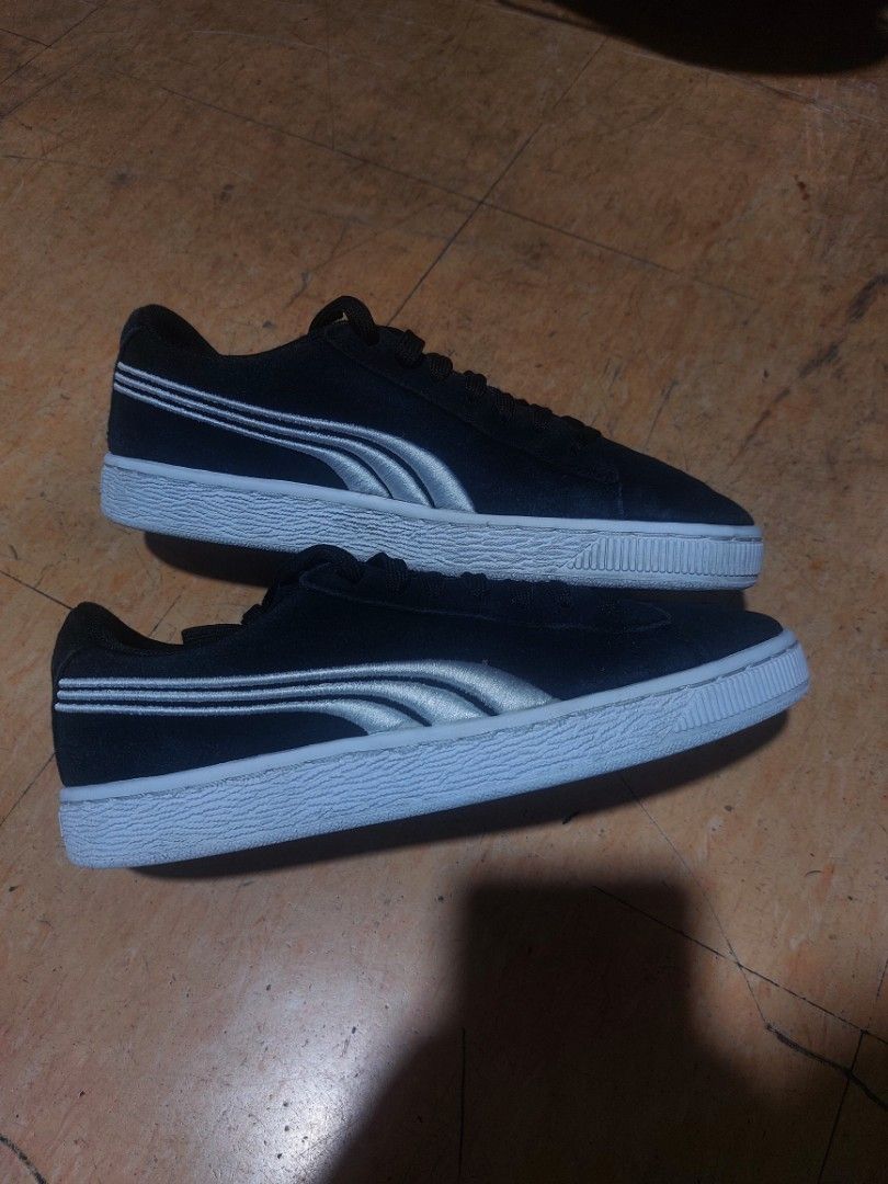 Puma Suede Classic Badge Black White 23.5 cm Women s Fashion