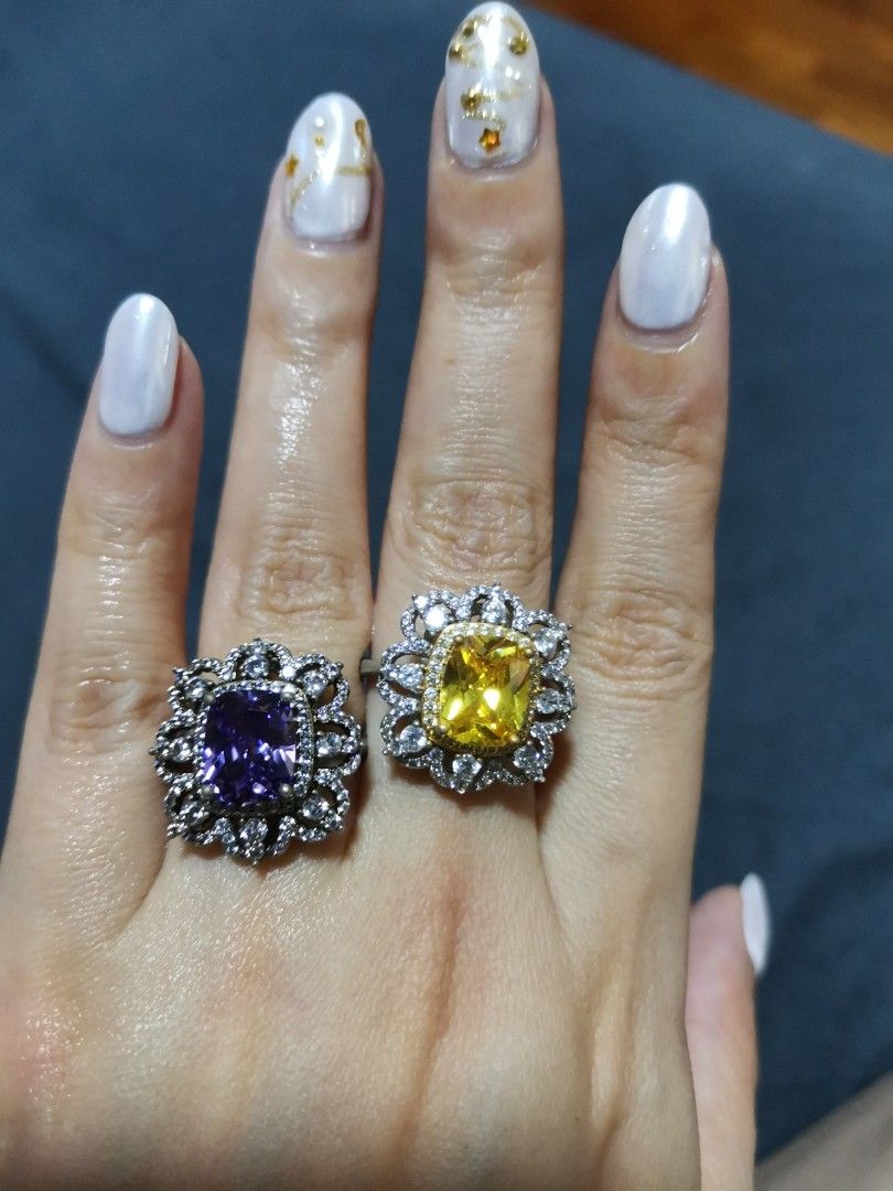 Purple diamond flower top ring
