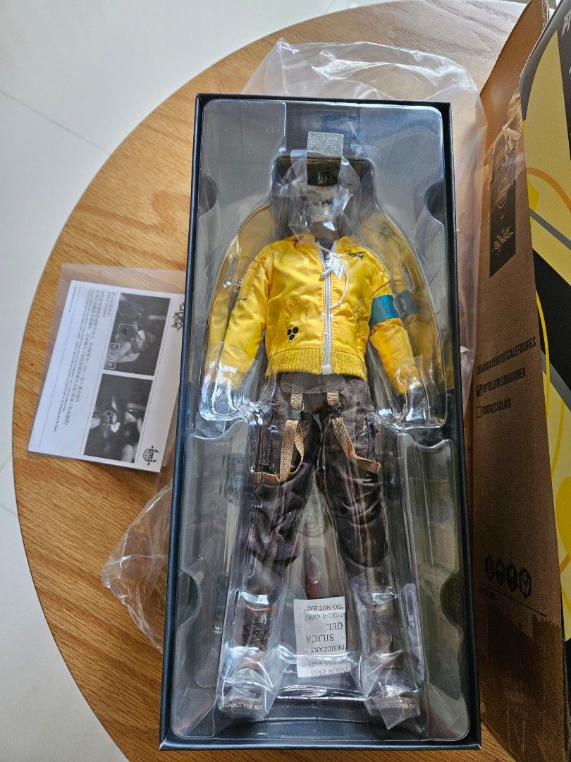 Quiccs x Devil toys Sharko & Remi Yellow Submariner 1/6 scale 