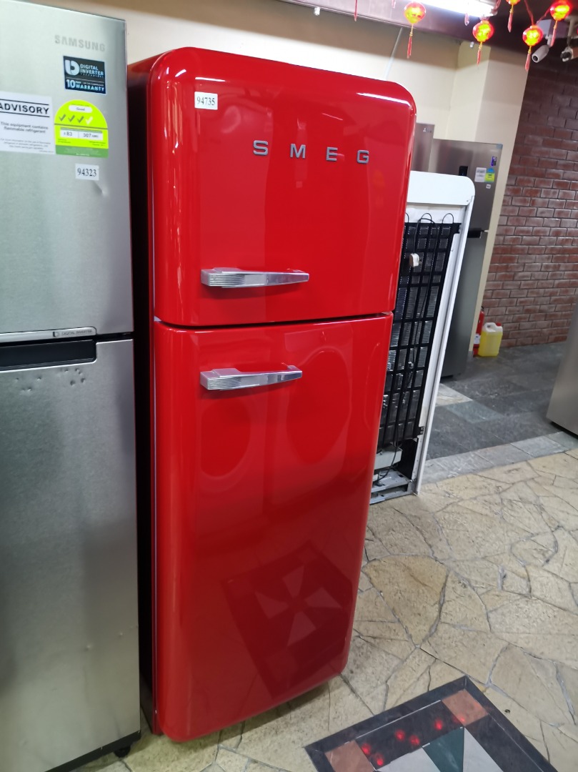Second hand smeg clearance fridge freezer