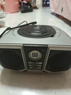 Vintage Sony Discman/Walkman D-111 Portable CD Player in Excellent Working  Condition, Made in Japan!, Audio, Portable Music Players on Carousell