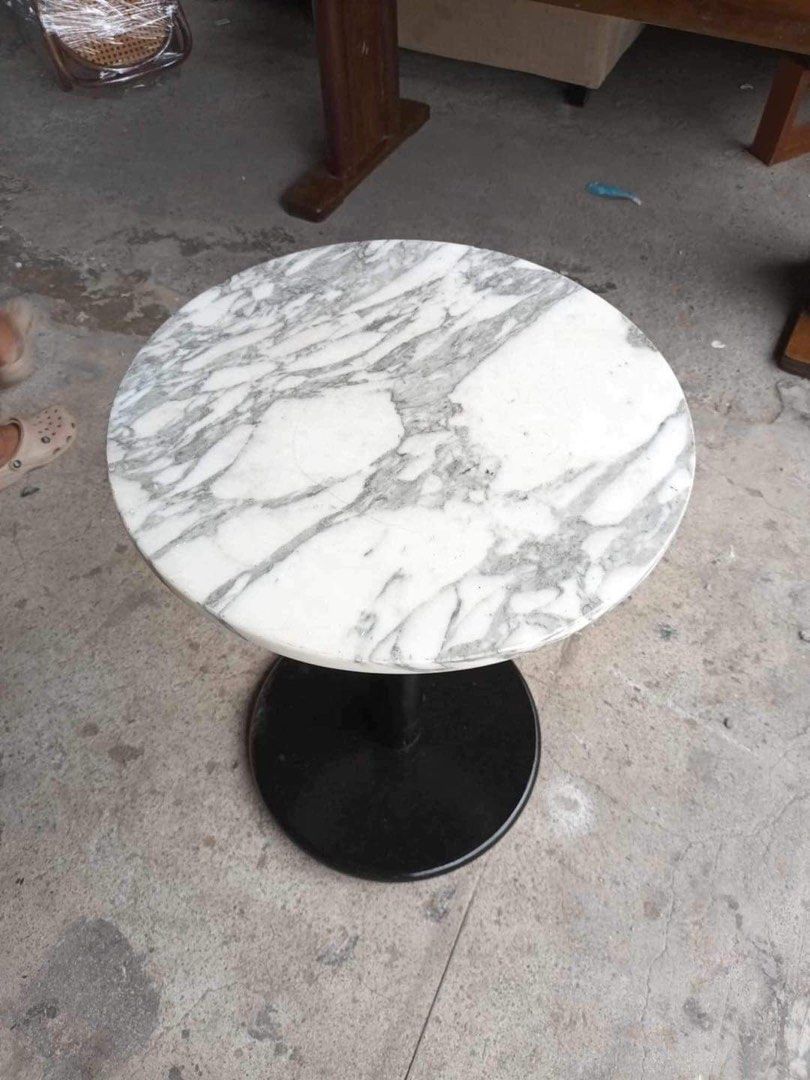 Round marble top outdoor table 19 1/2D x 28H inches In good condition, Furniture & Home Living