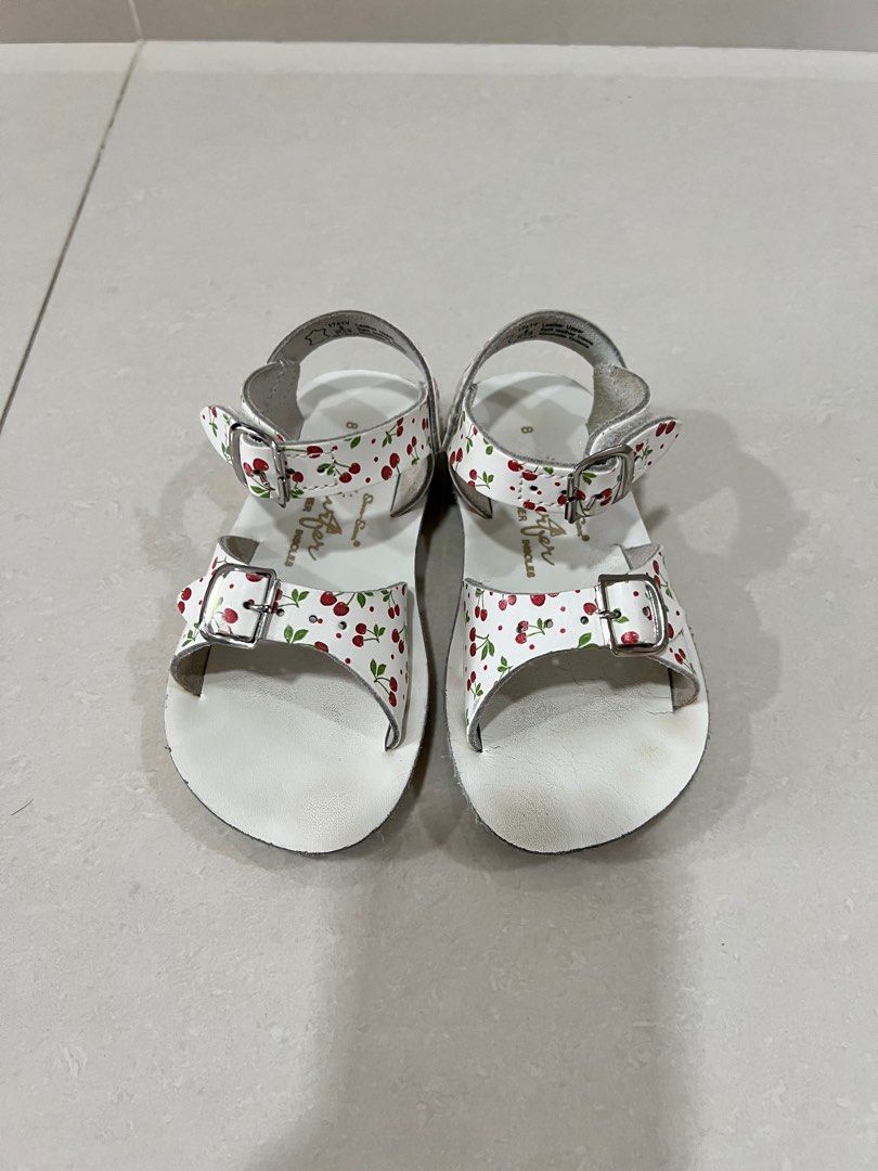 Cherry best sale saltwater sandals