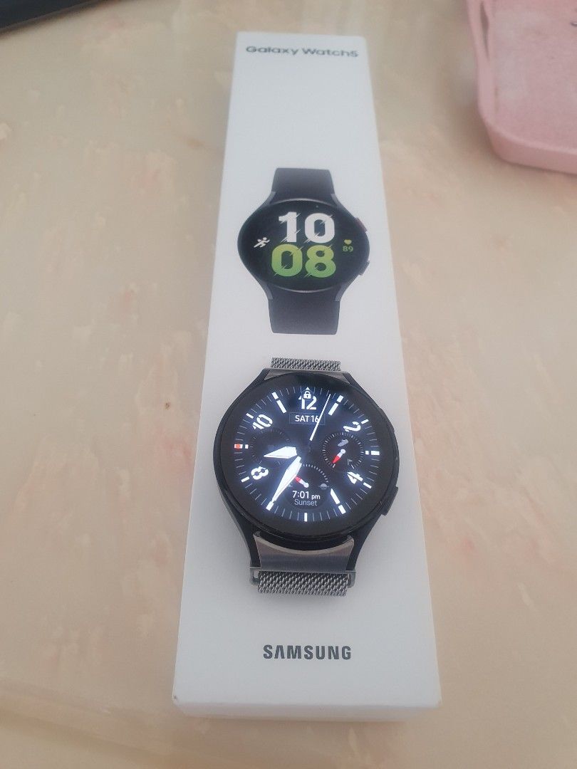Samsung watch 5 LTE with warranties, Mobile Phones & Gadgets, Wearables