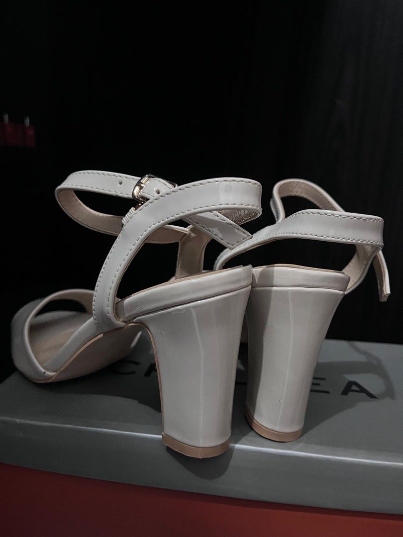 White sandals size 5 shop