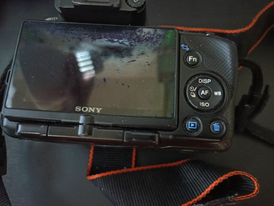 Sony A55V (Spoilt), Photography, Cameras on Carousell