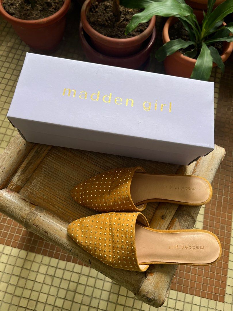 Steve madden mustard flats 2025