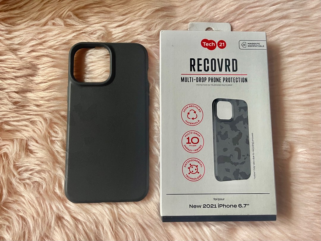 Tech21 Recovrd Custodia IPhone 13 Pro – Riciclata, Anti-caduta 3m, Autopulente (Nero)