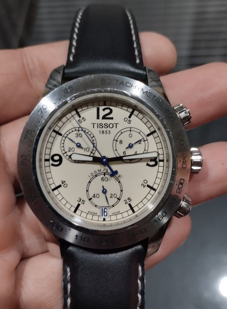 Montre tissot v8 hotsell quartz chronograph