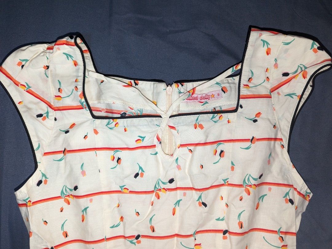Trollied dolly sales clothing