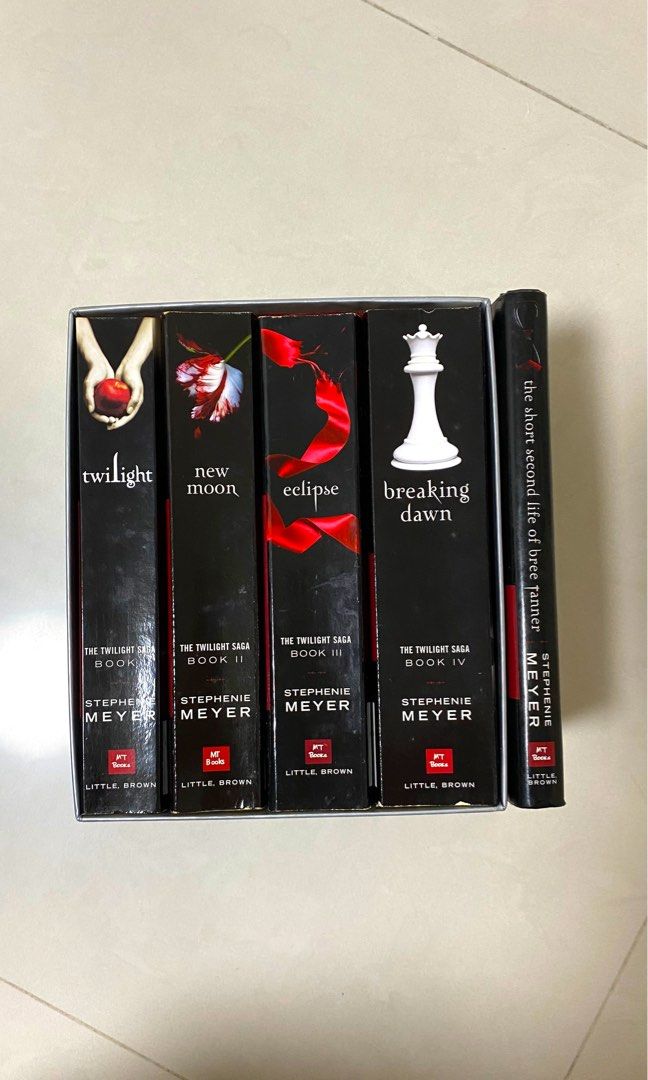 Complete twilight saga best sale books