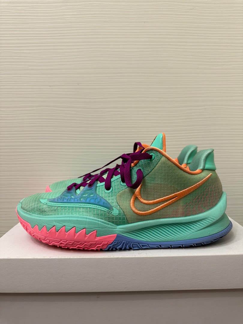 US 9.5 Kyrie 4 Keep Sue Fresh Men s Fashion Footwear Sneakers