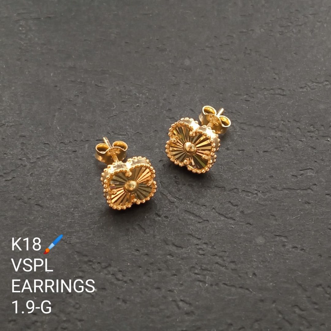VCA Push Back Gold Earrings, Women's Fashion, Jewelry & Organizers