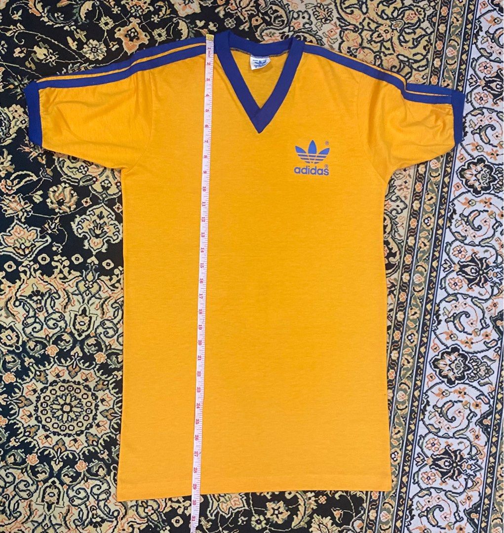 Vintage adidas discount t shirts