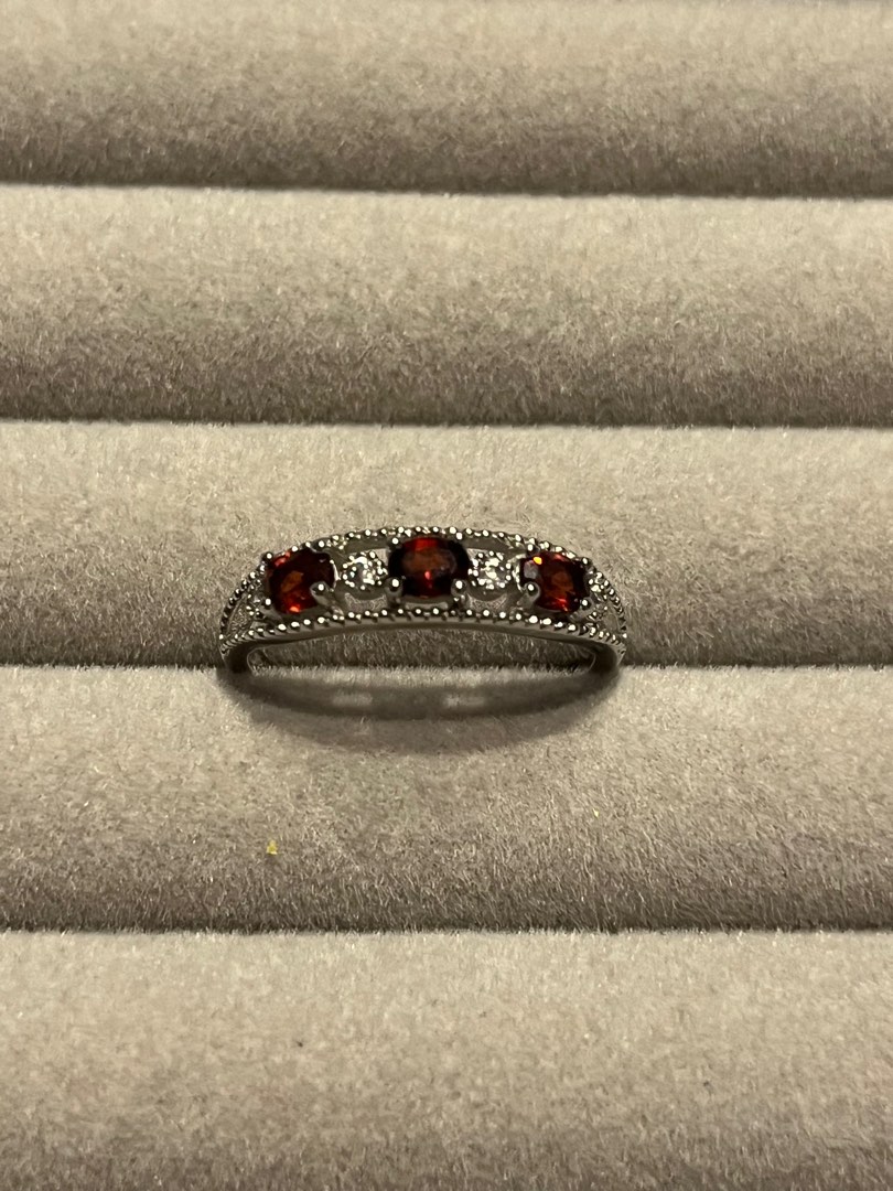 Garnet hot sale vintage ring