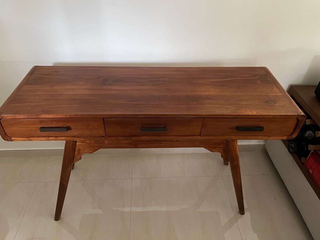 Wihardja hotsell study table