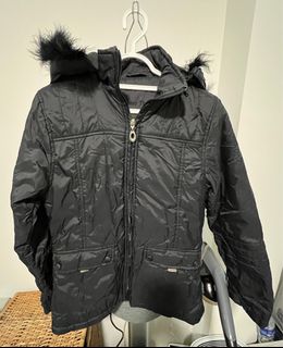 (Category: ) located in . Submitted by downsizingmycloset (Listing ID 1271699625, Image 1). Description: .