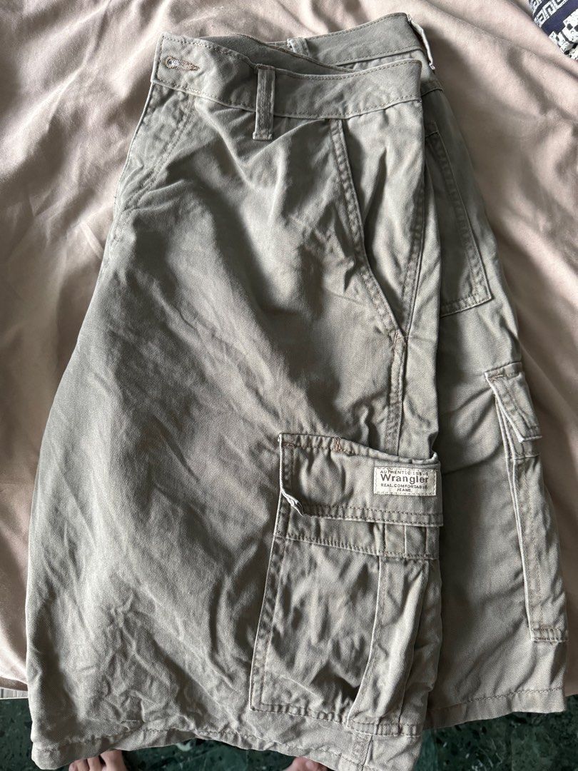 Wrangler Cargo Men s Fashion Bottoms Shorts on Carousell